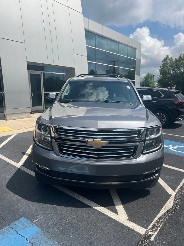 Used 2019 Chevrolet Suburban Premier AWD/4WD image 4