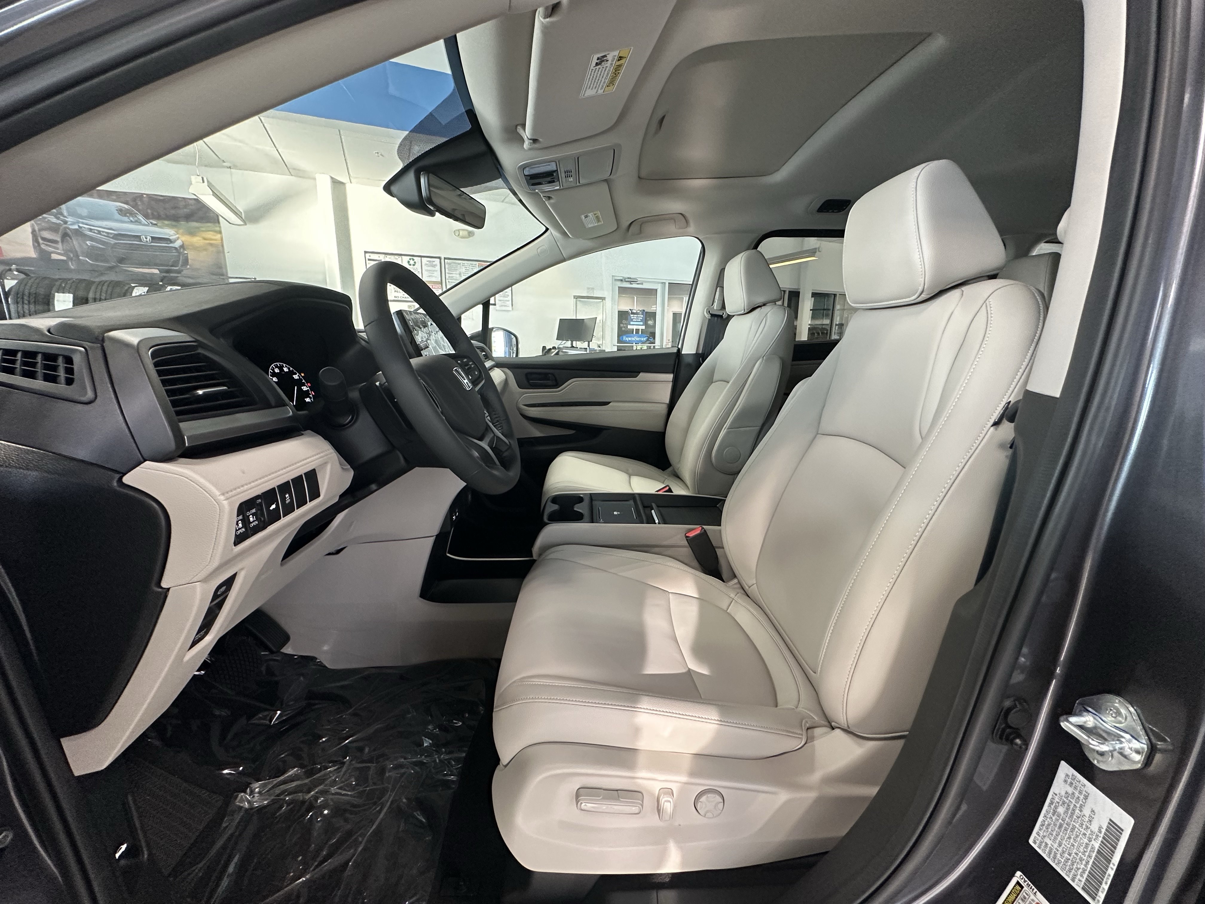 New 2026 Honda Odyssey EX-L image 10