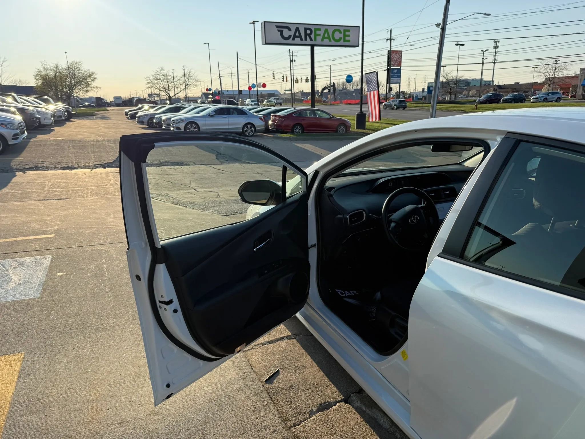 Used 2022 Toyota Prius Prime LE FWD image 17