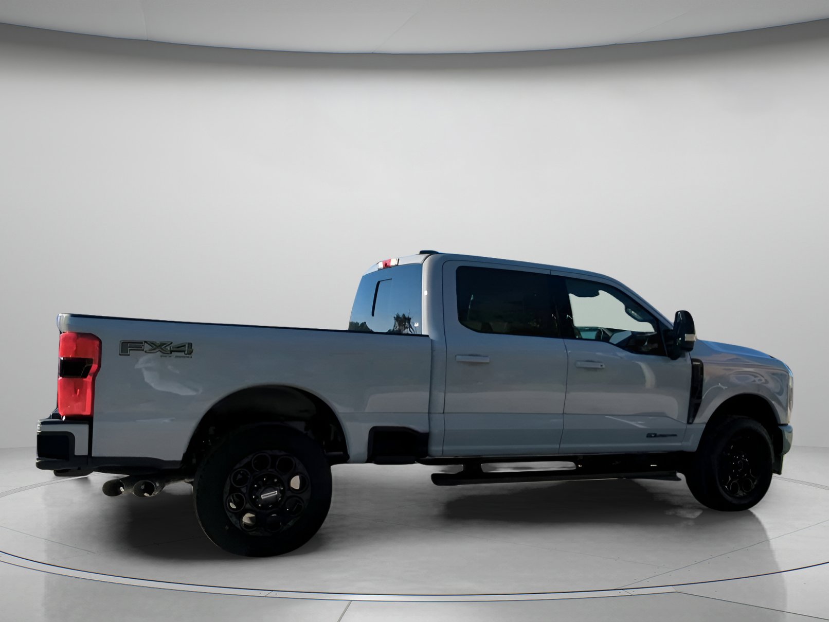 New 2026 Ford F250 Lariat w/ Black Appearance Package image 32