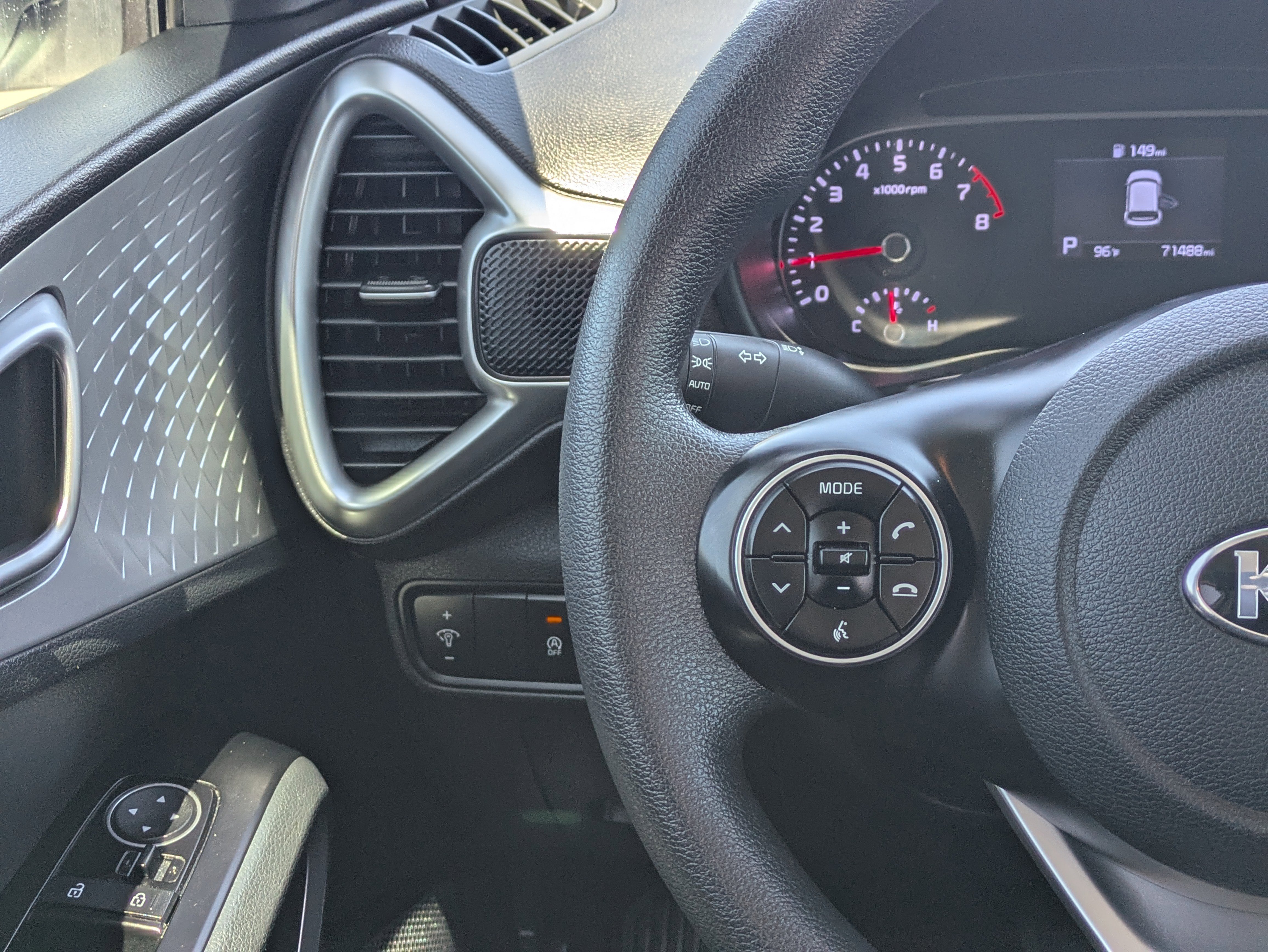 Used 2021 Kia Soul LX FWD image 23