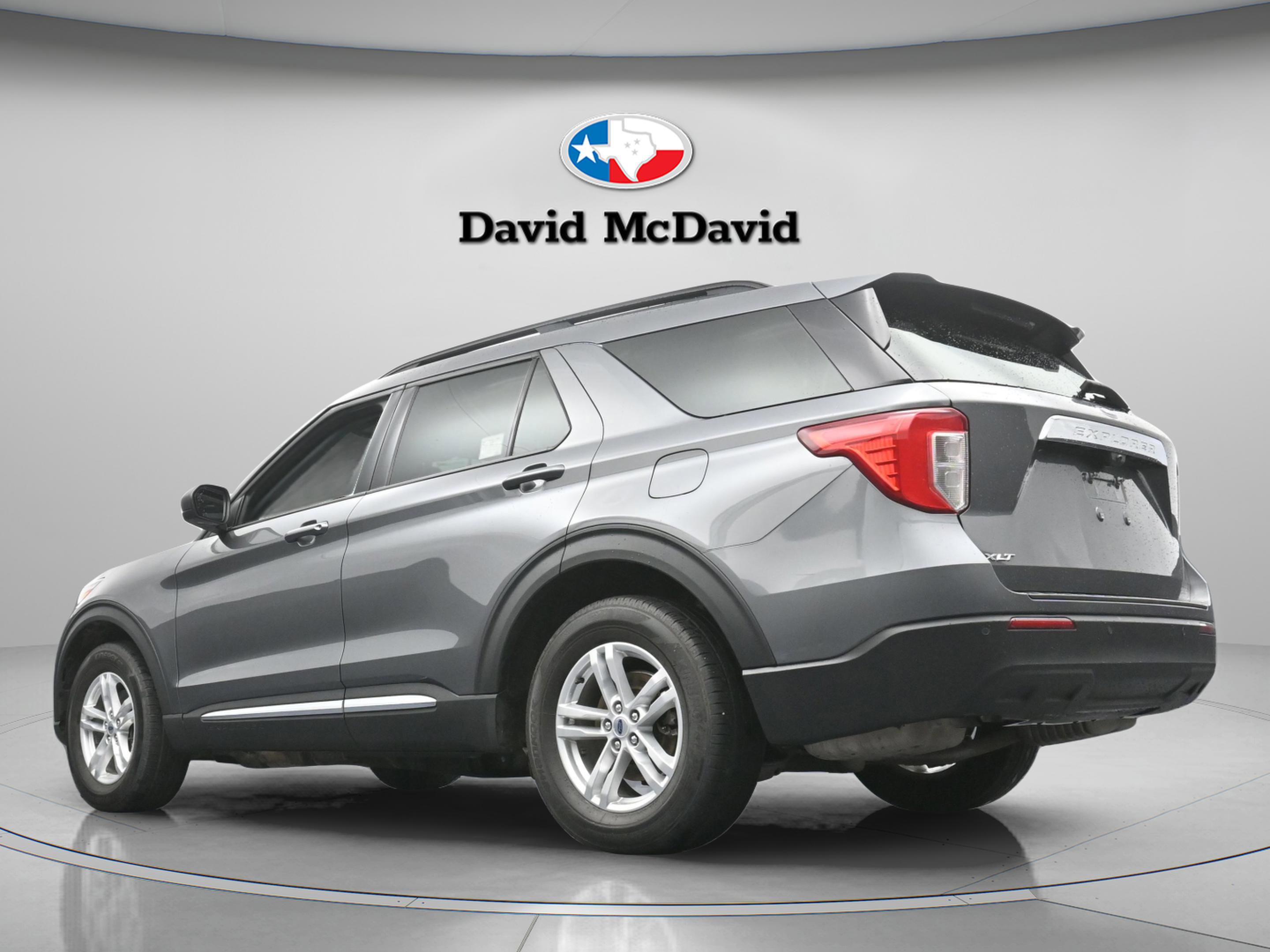 Used 2023 Ford Explorer XLT RWD image 31