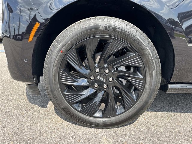 New 2025 Lincoln Navigator Reserve w/ Jet Appearance Package image 7