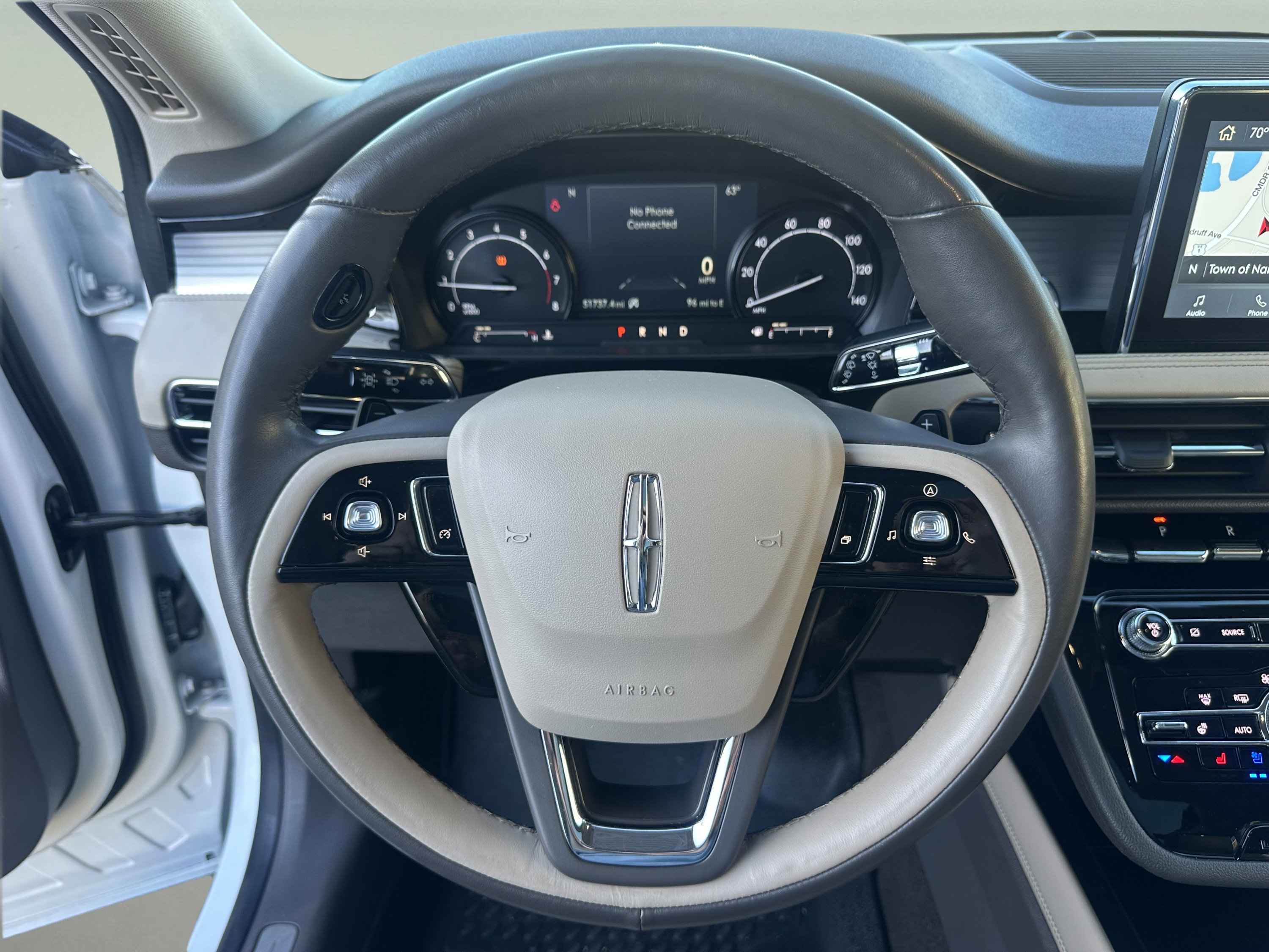 Used 2022 Lincoln Corsair AWD w/ Premium Package image 11