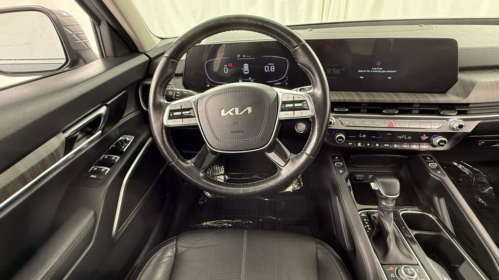 Used 2023 Kia Telluride EX w/ EX Captain's Chair Package AWD/4WD image 10
