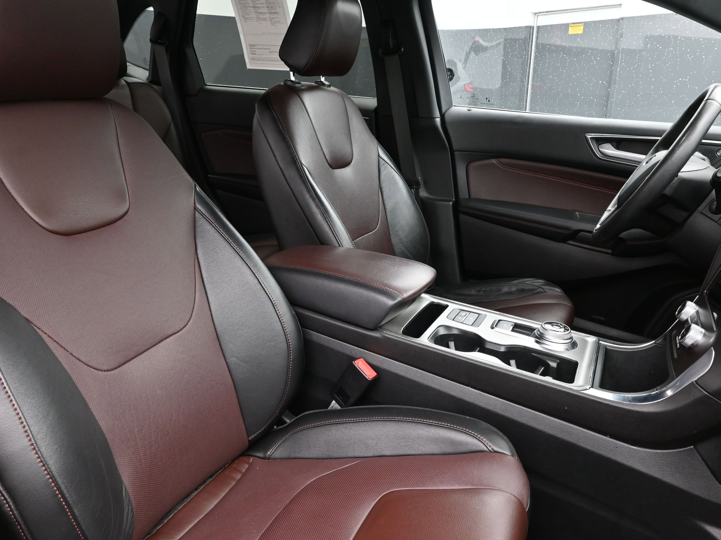 Used 2021 Ford Edge Titanium w/ Equipment Group 301A image 27