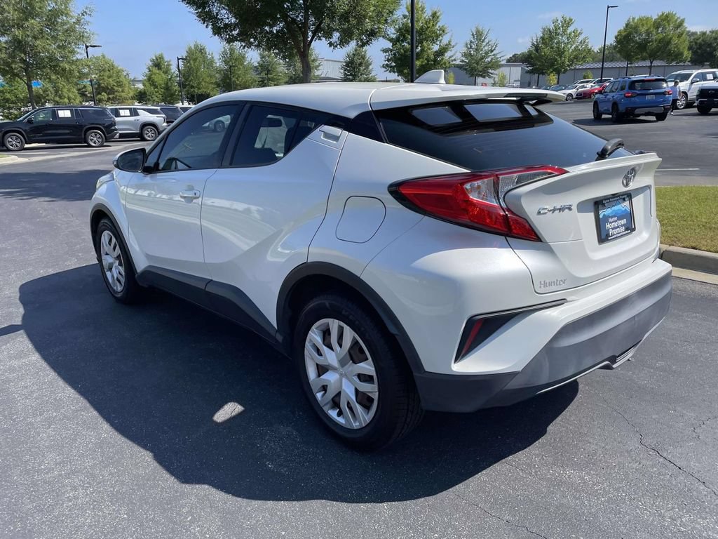 Used 2021 Toyota C-HR LE FWD image 4