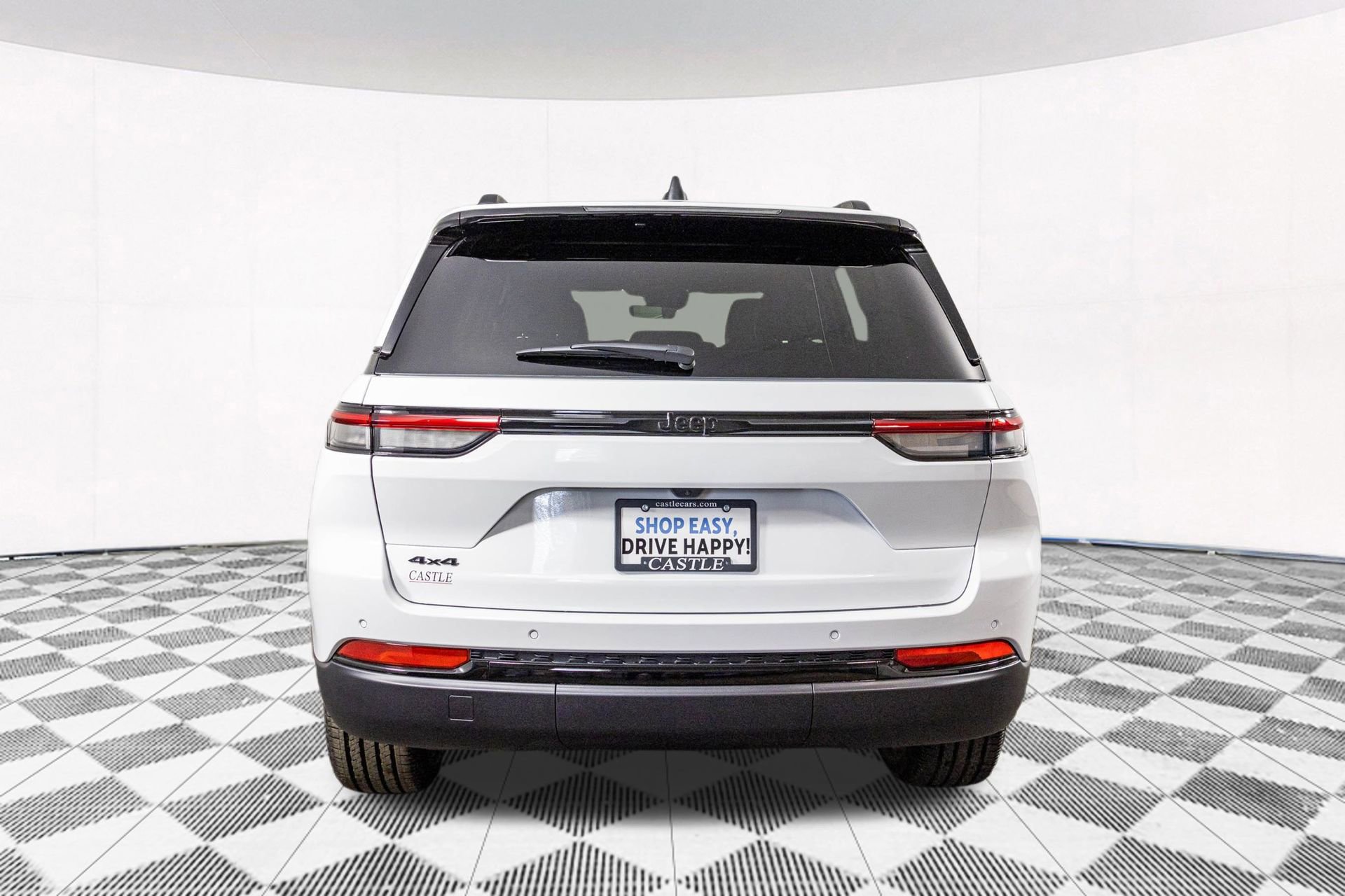 New 2025 Jeep Grand Cherokee Laredo image 9