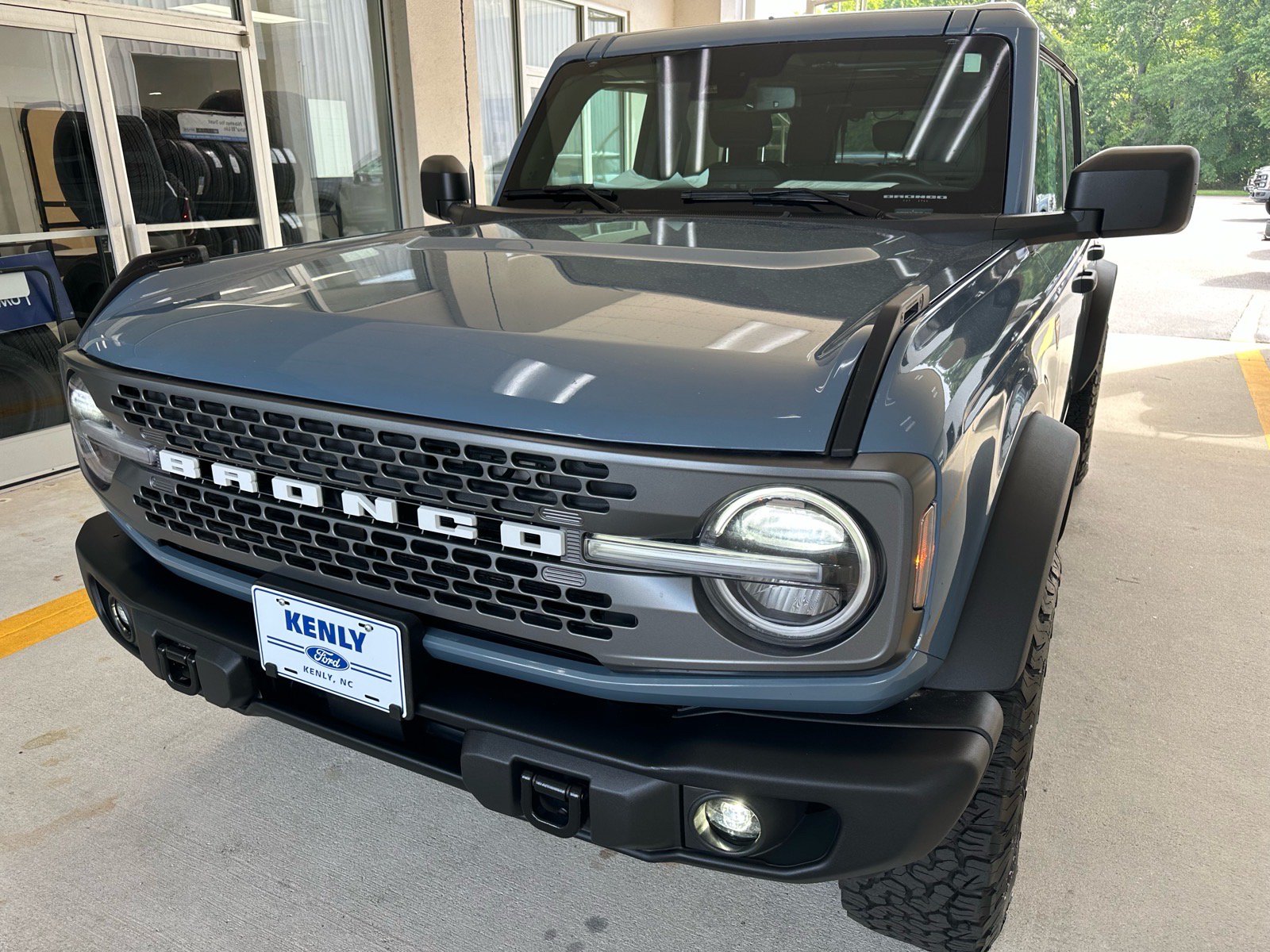 Certified 2025 Ford Bronco Badlands AWD/4WD image 2