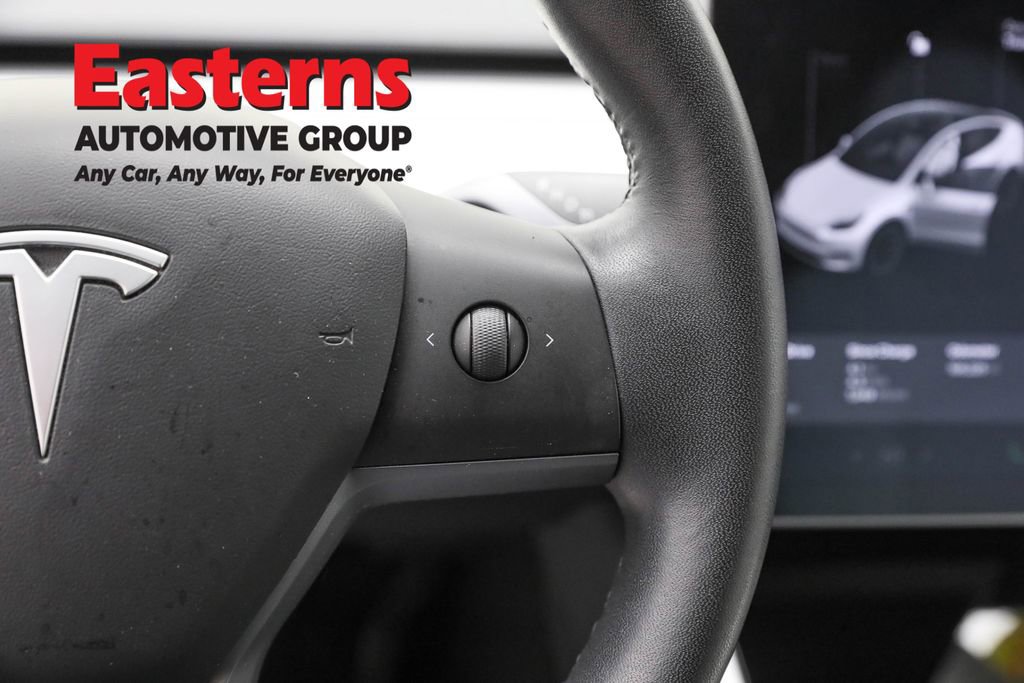 Used 2020 Tesla Model Y Long Range image 16