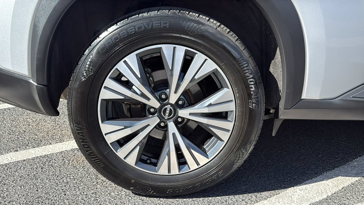 Used 2022 Nissan Rogue SV AWD/4WD image 14