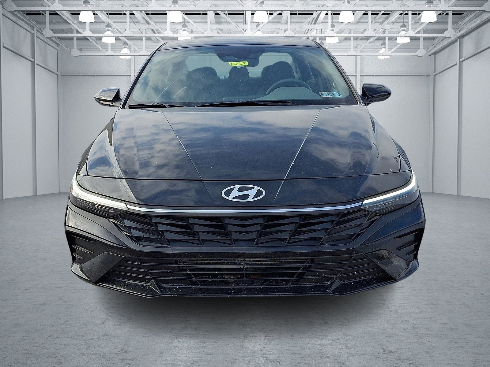 Certified 2025 Hyundai Elantra Sport image 2