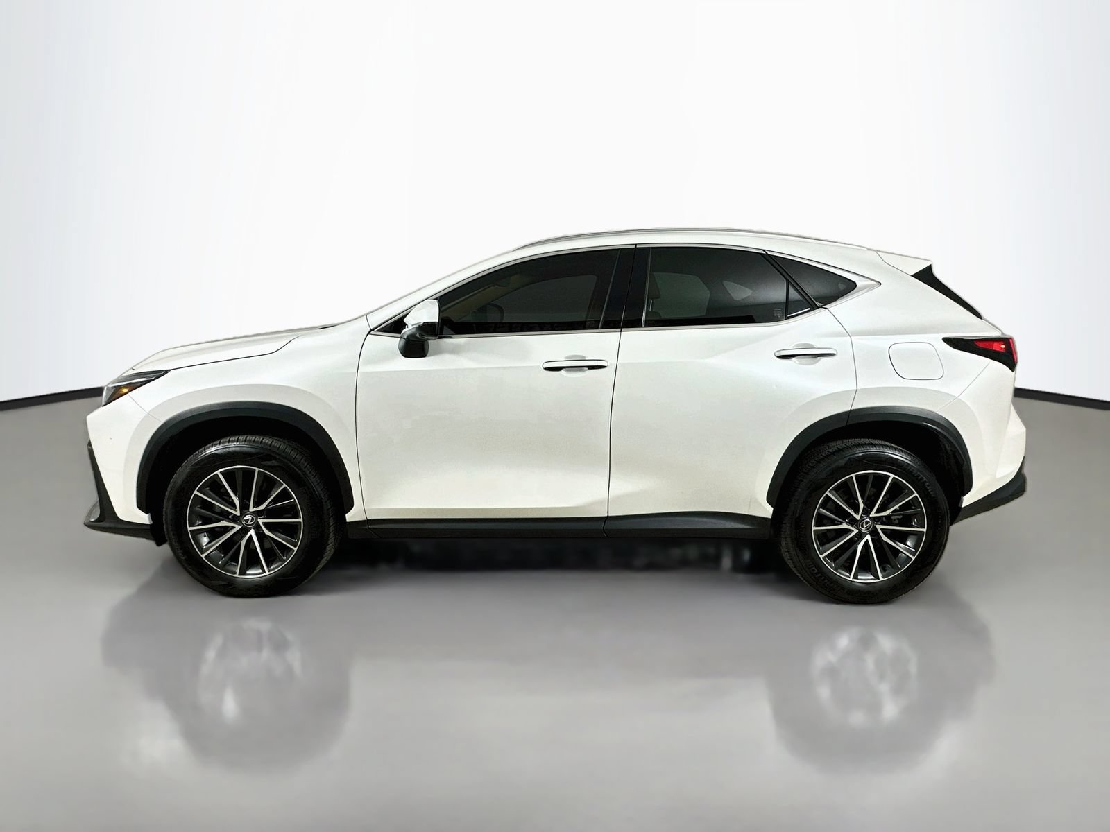Used 2024 Lexus NX 350 AWD w/ Vision Package image 8