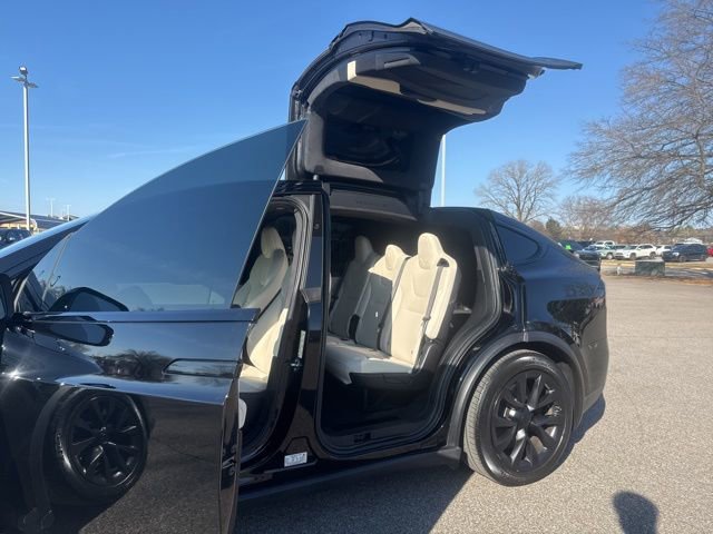 Used 2022 Tesla Model X image 22