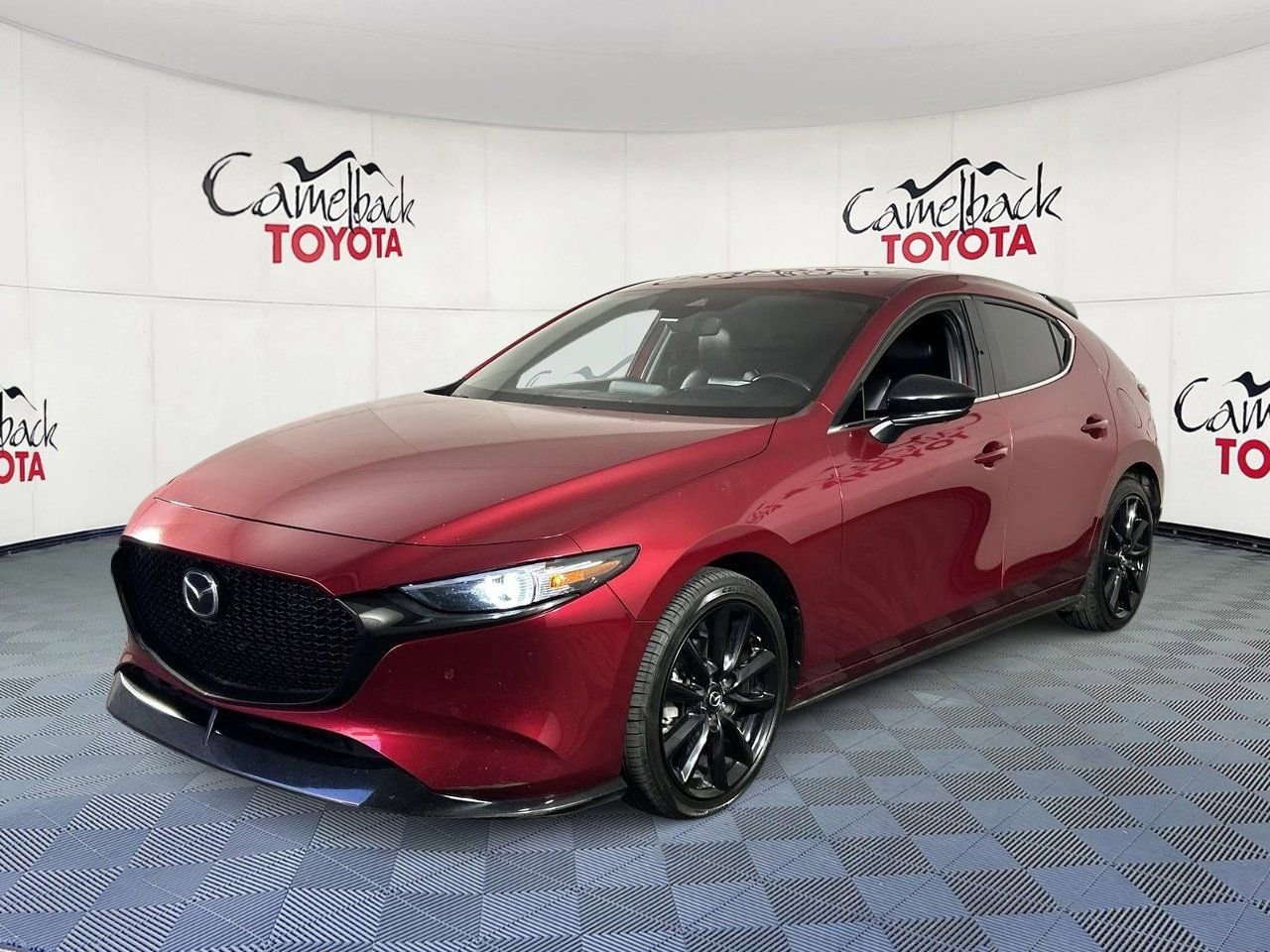 Used 2023 MAZDA MAZDA3 Hatchback w/Premium Plus Pkg AWD/4WD image 2