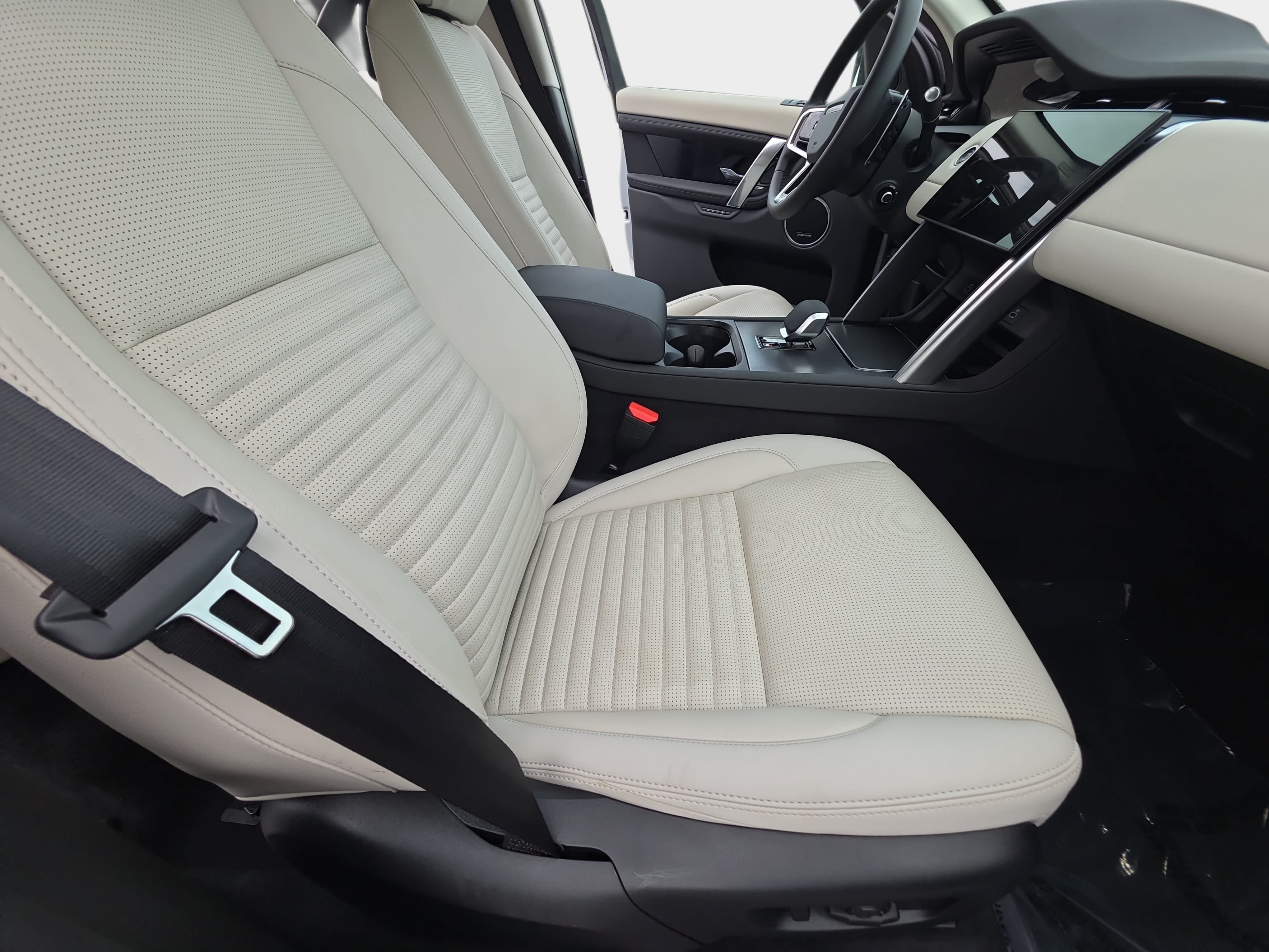 Used 2025 Land Rover Discovery Sport S AWD/4WD image 10