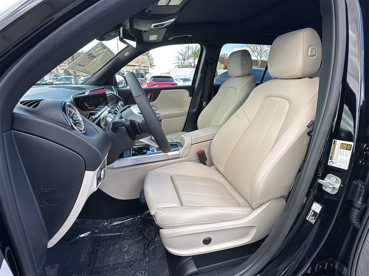 New 2026 Mercedes-Benz GLB 250 image 14