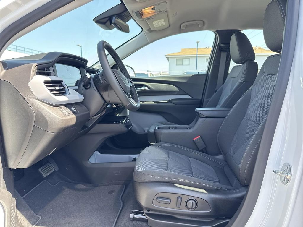 New 2027 Chevrolet Bolt LT w/ Comfort Package image 22