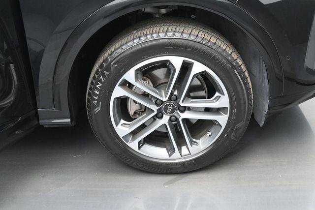 Certified 2025 Audi Q5 Premium w/ Convenience Package AWD/4WD image 39