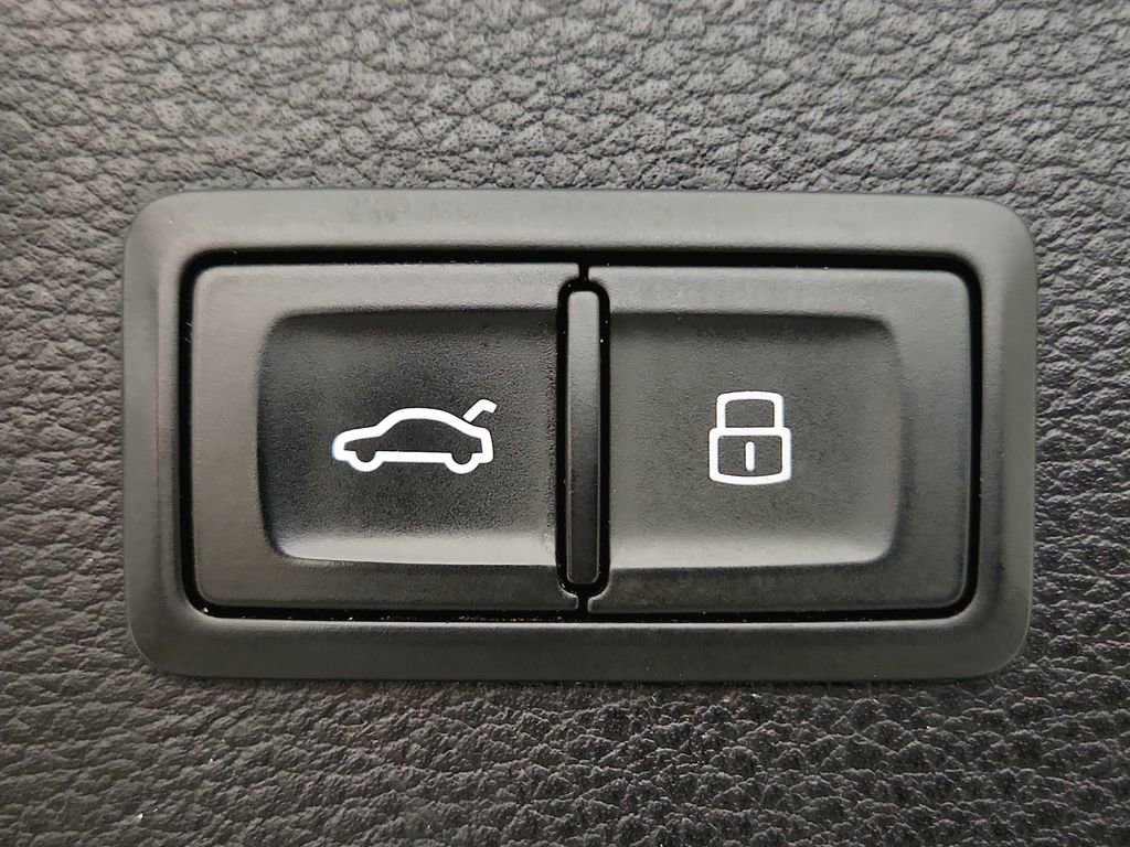 Used 2019 Audi Q5 2.0T Premium image 31