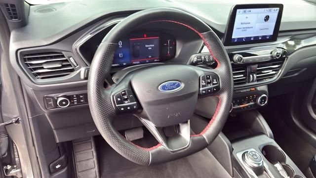 Used 2025 Ford Escape ST-Line Select AWD/4WD image 26