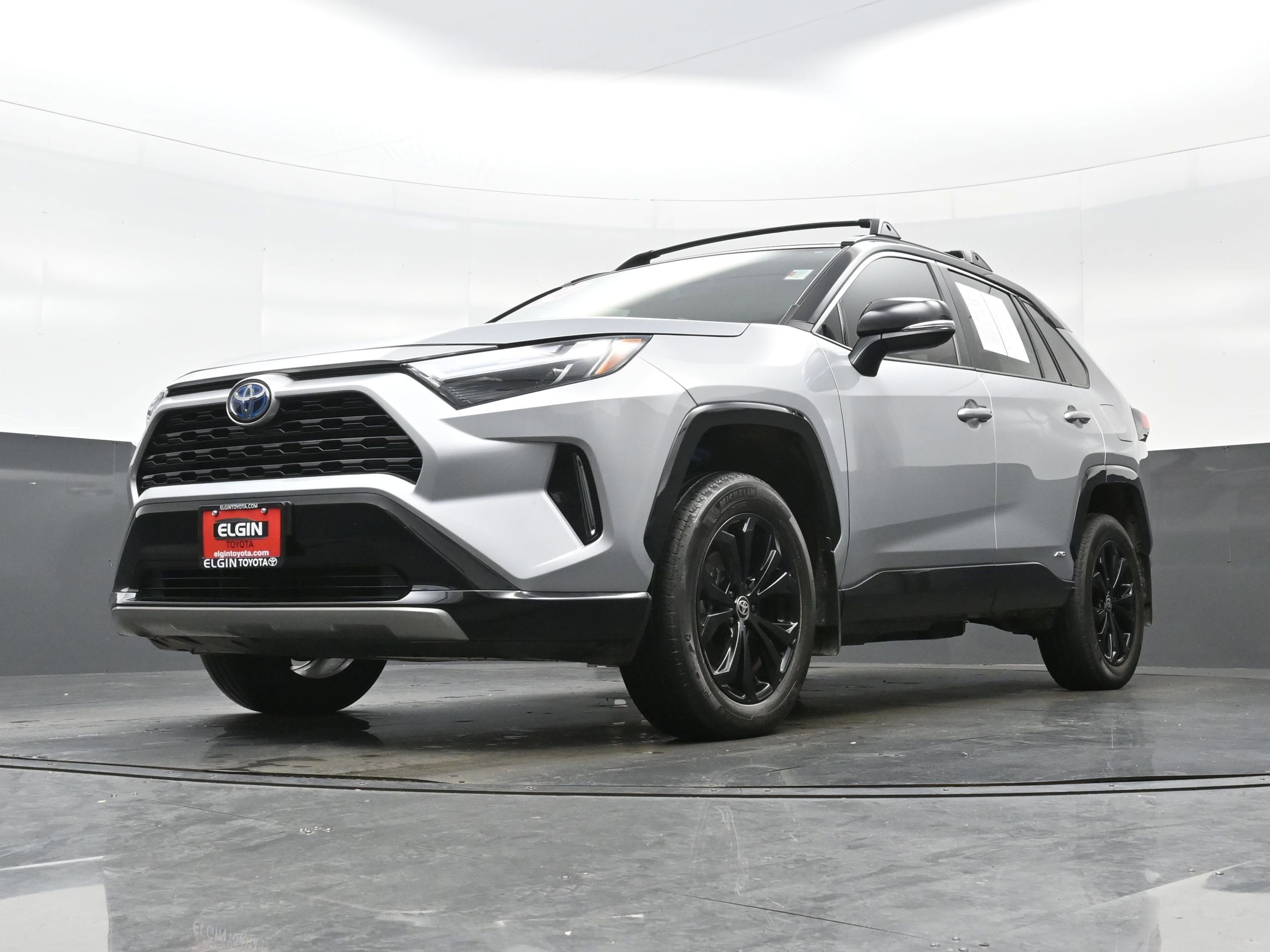 Used 2024 Toyota RAV4 XSE AWD/4WD image 29
