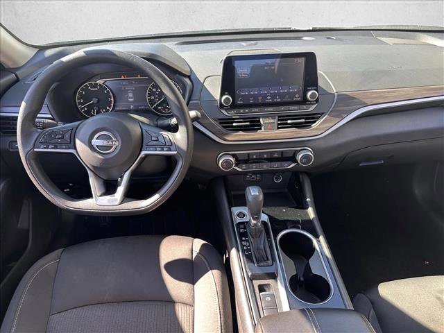 Used 2024 Nissan Altima 2.5 SV image 24