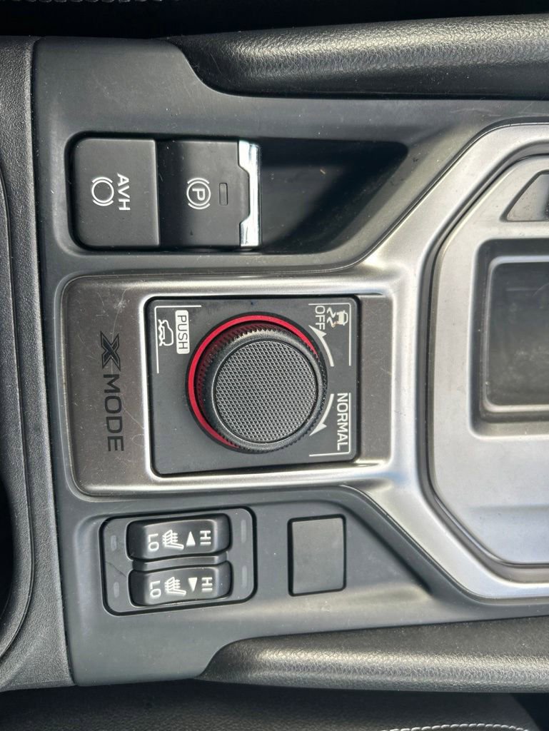 Used 2020 Subaru Forester Premium AWD/4WD image 18