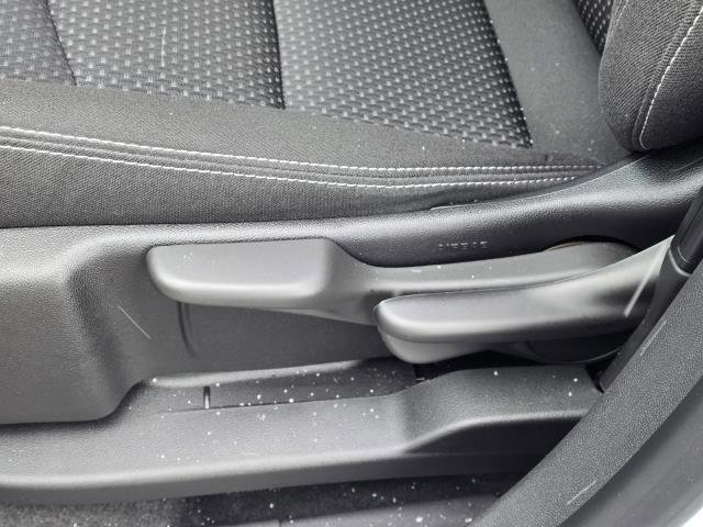 Used 2023 GMC Terrain SLE image 11