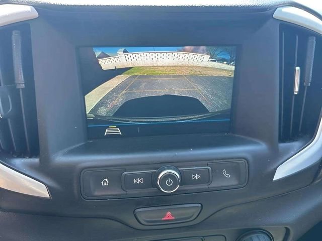 Used 2018 GMC Terrain SLE image 12