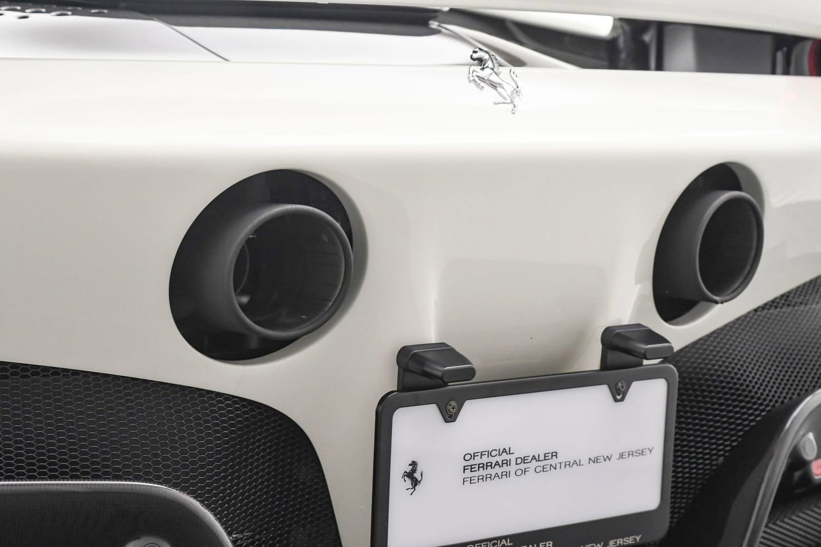 Used 2023 Ferrari SF90 Spider Bianco Avus image 20