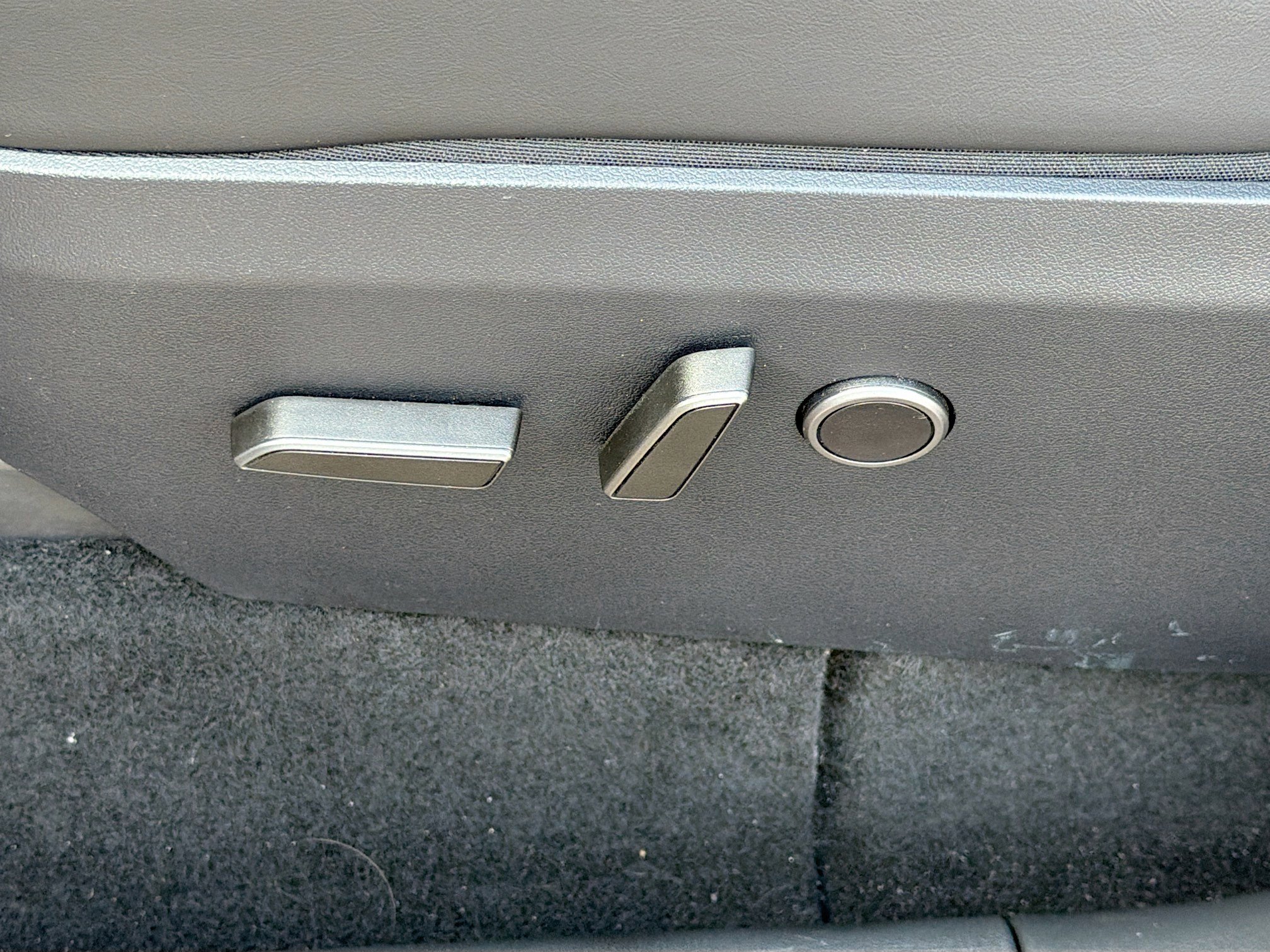 Used 2024 Tesla Model Y Long Range image 24