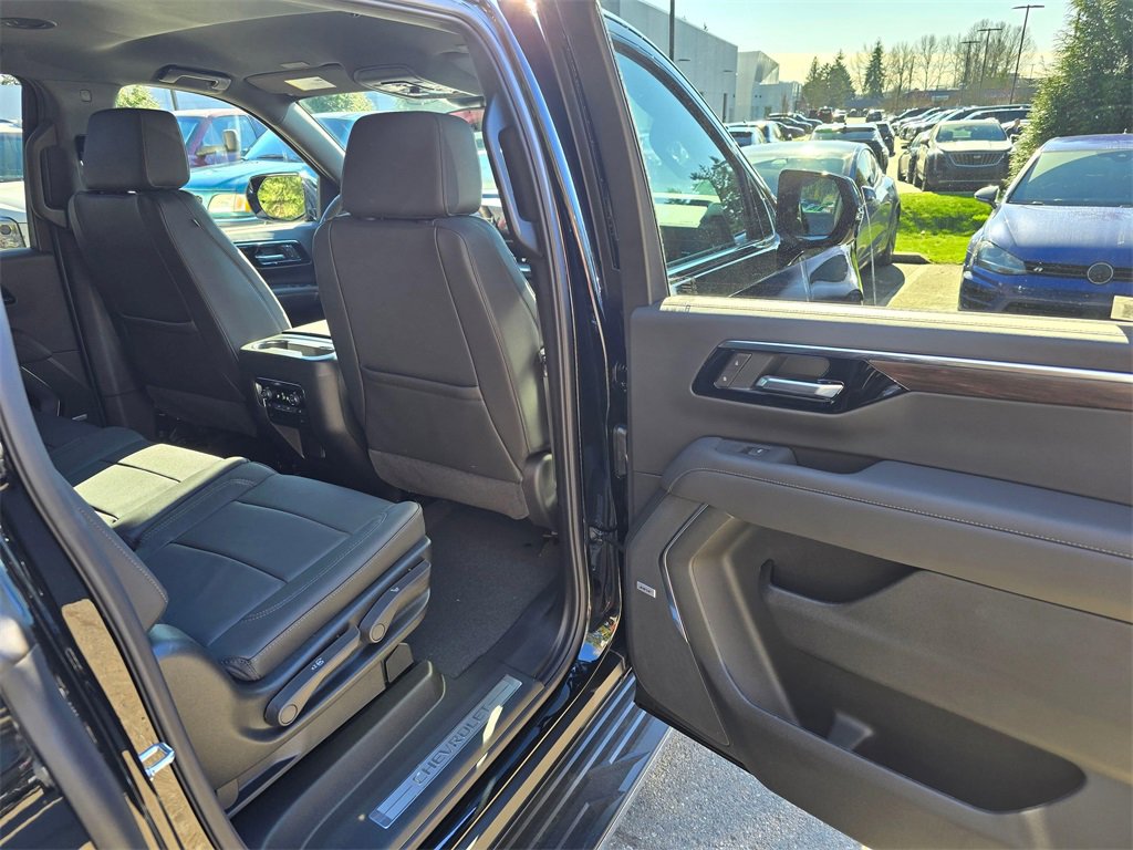 New 2026 Chevrolet Suburban LT w/ Comfort Package image 13