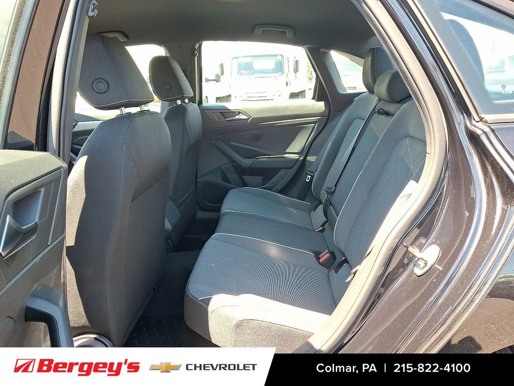 Used 2025 Volkswagen Jetta Sport FWD image 11