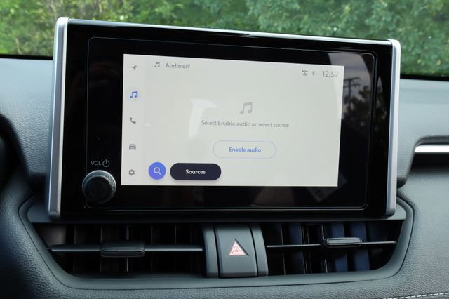 Used 2025 Toyota RAV4 XLE image 4