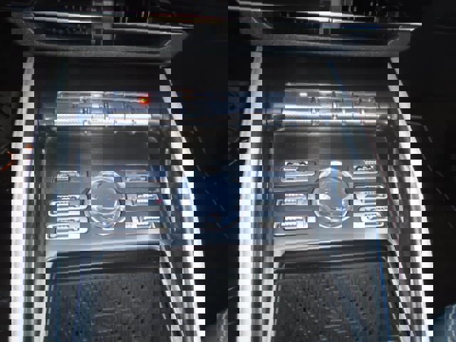 Used 2025 Lincoln Nautilus Premier image 16