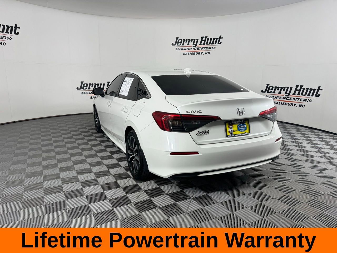 Used 2024 Honda Civic EX image 9