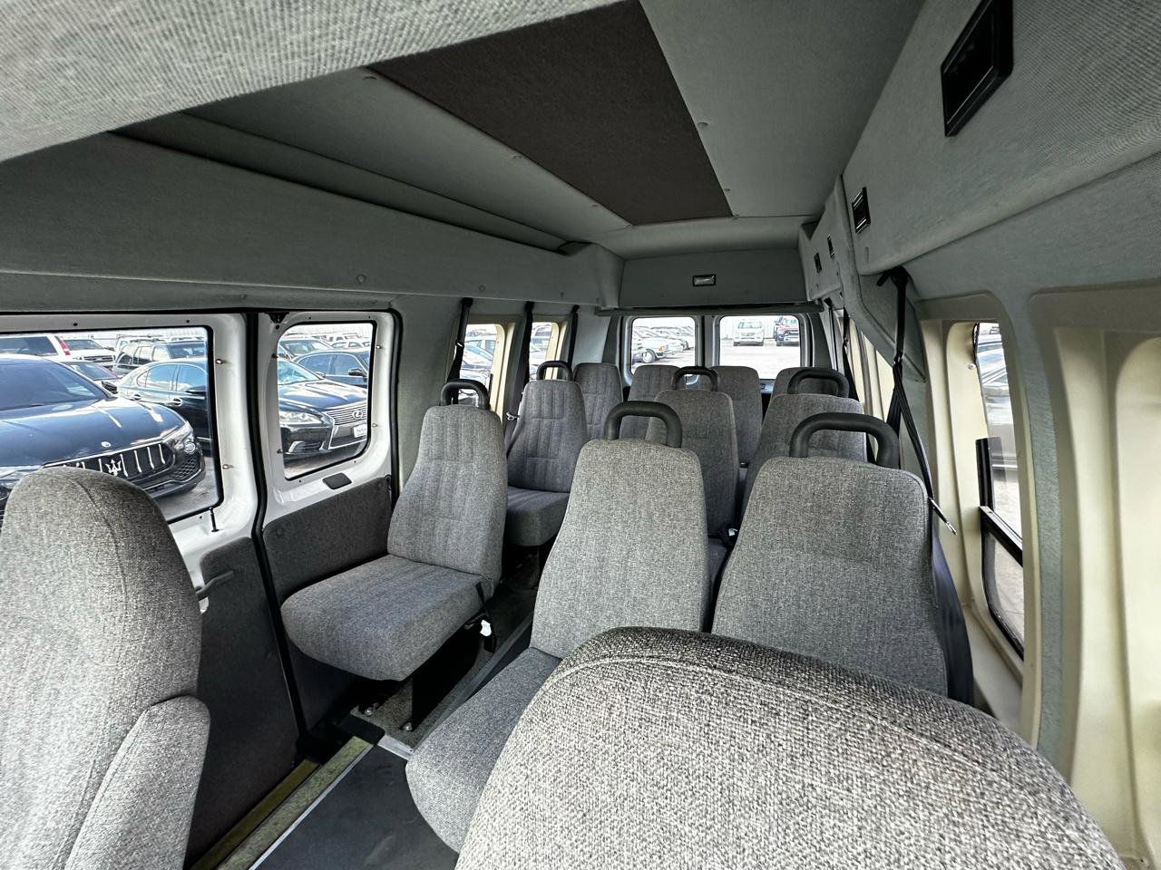Used 2004 Ford E-250 and Econoline 250 Extended RWD image 21