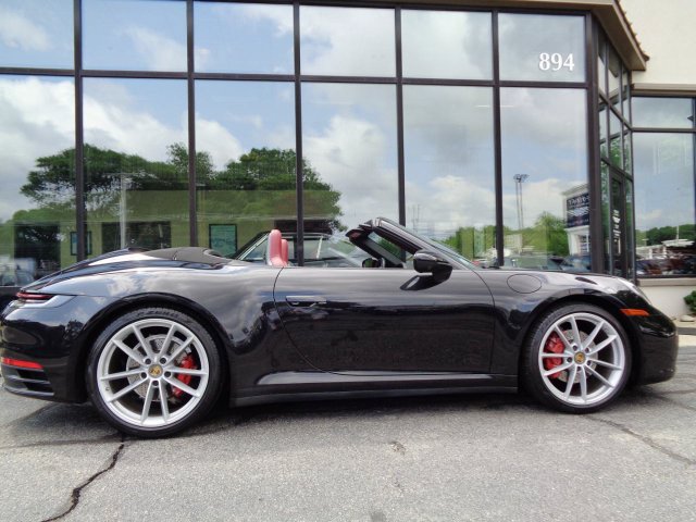 Used 2021 Porsche 911 Carrera RWD image 4