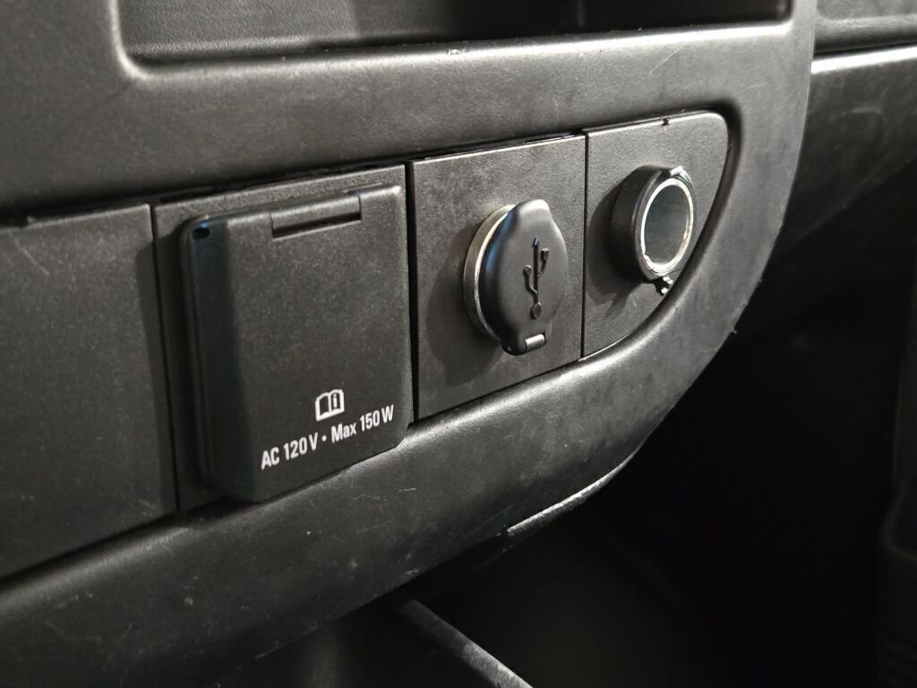 Used 2017 Chevrolet Express 3500 image 24