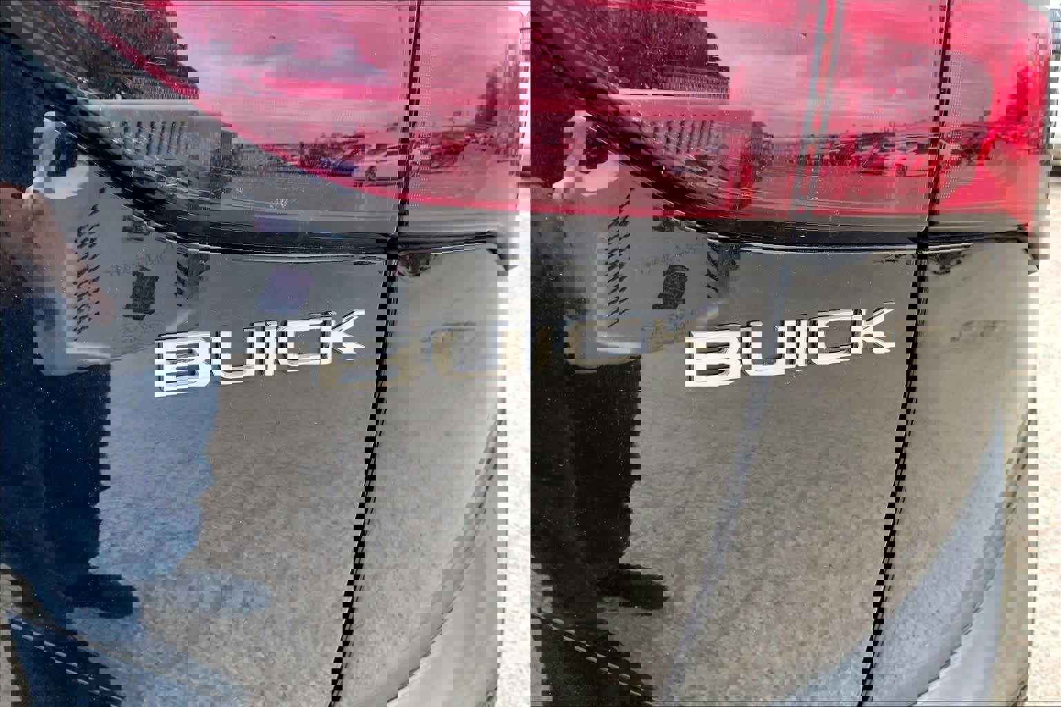 Used 2025 Buick Envision Sport Touring image 10