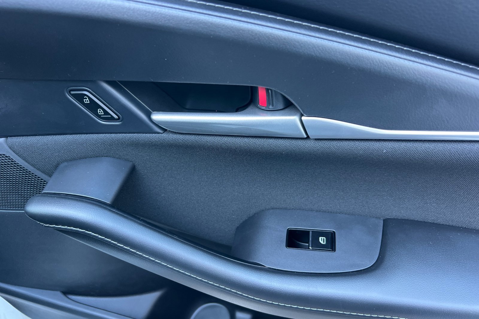 New 2025 MAZDA CX-30 AWD 2.5 S image 17