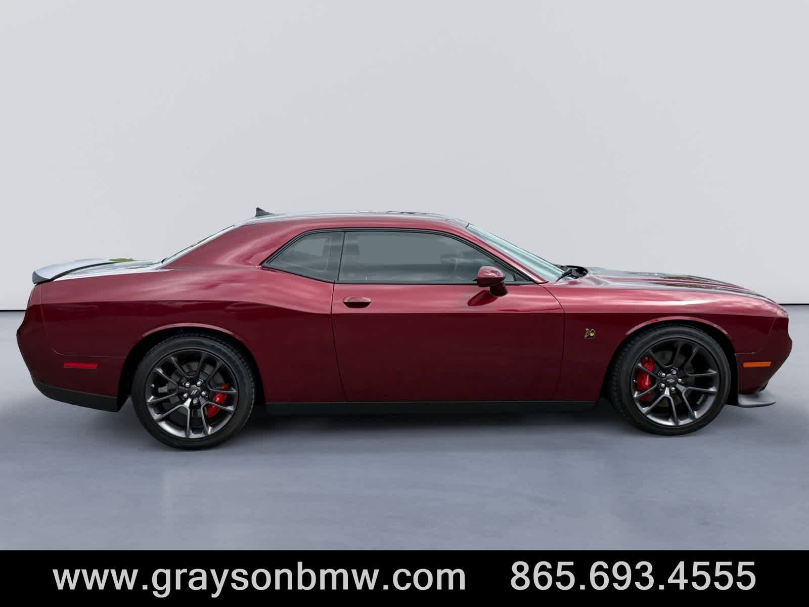 Used 2022 Dodge Challenger R/T Scat Pack w/ Shaker Package RWD image 2
