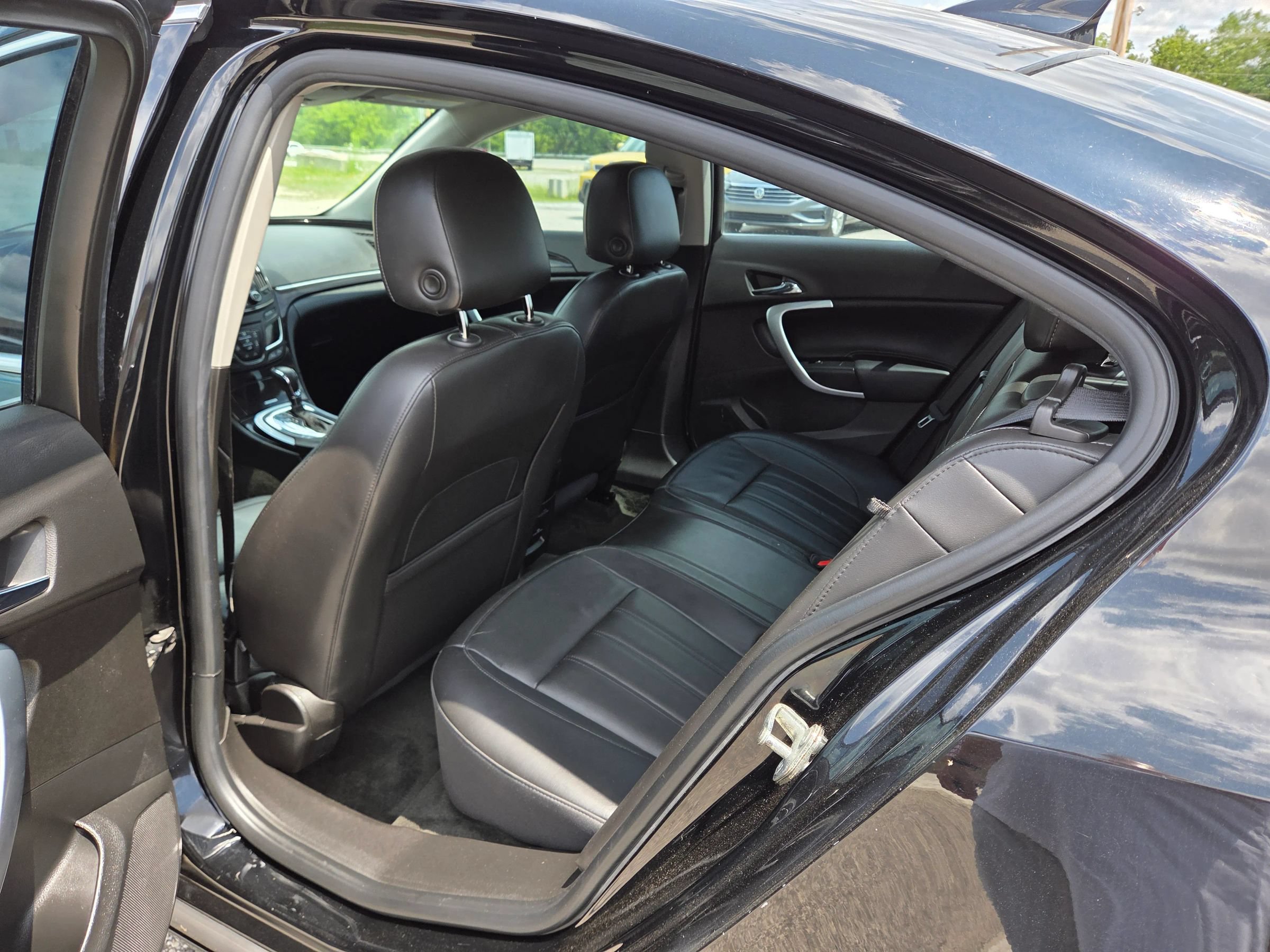 Used 2015 Buick Regal Premium w/ Experience Buick Package FWD image 15