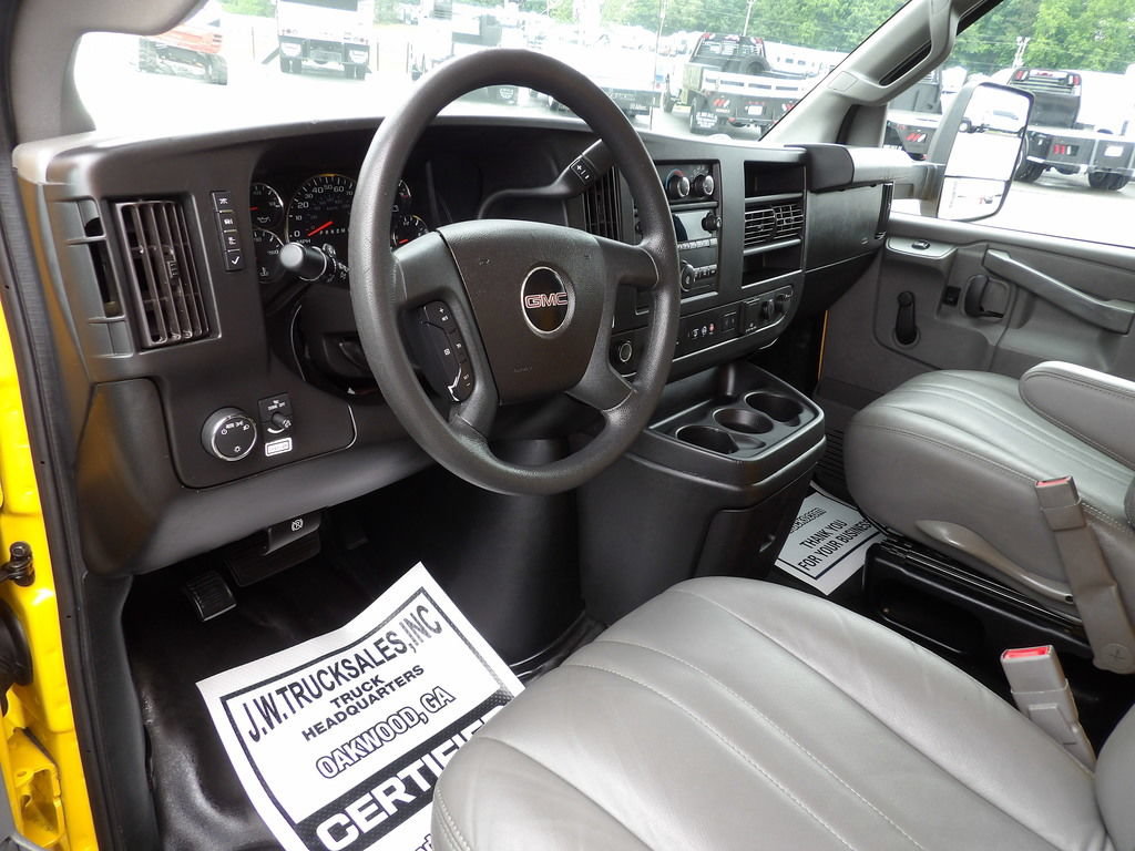Used 2019 GMC Savana 3500 Extended w/ Driver Convenience Package RWD image 15