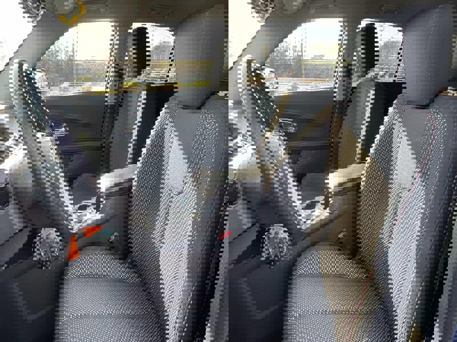 Used 2016 Chevrolet Equinox LT w/ Convenience Package image 18