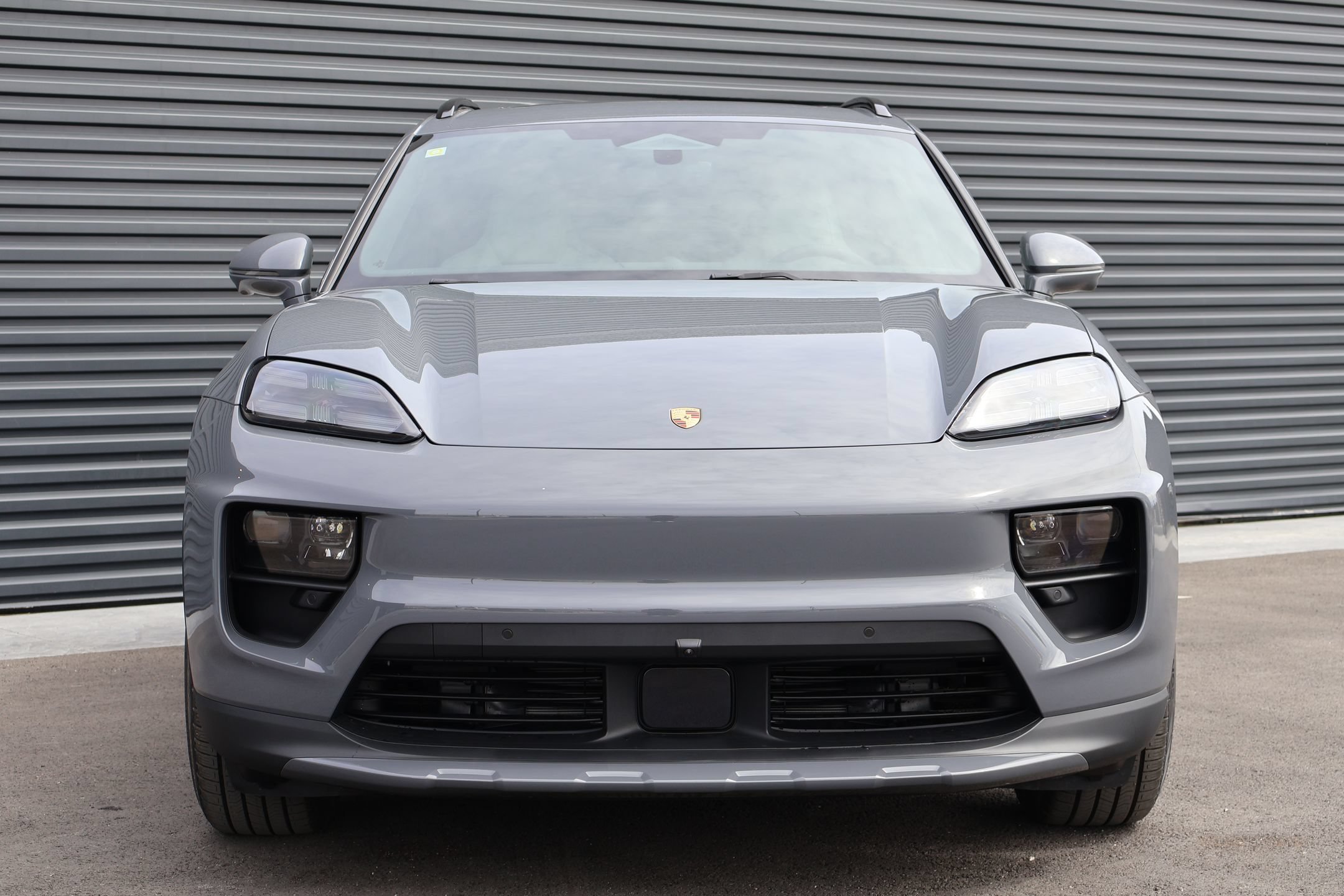 New 2026 Porsche Macan 4S Electric AWD/4WD image 6