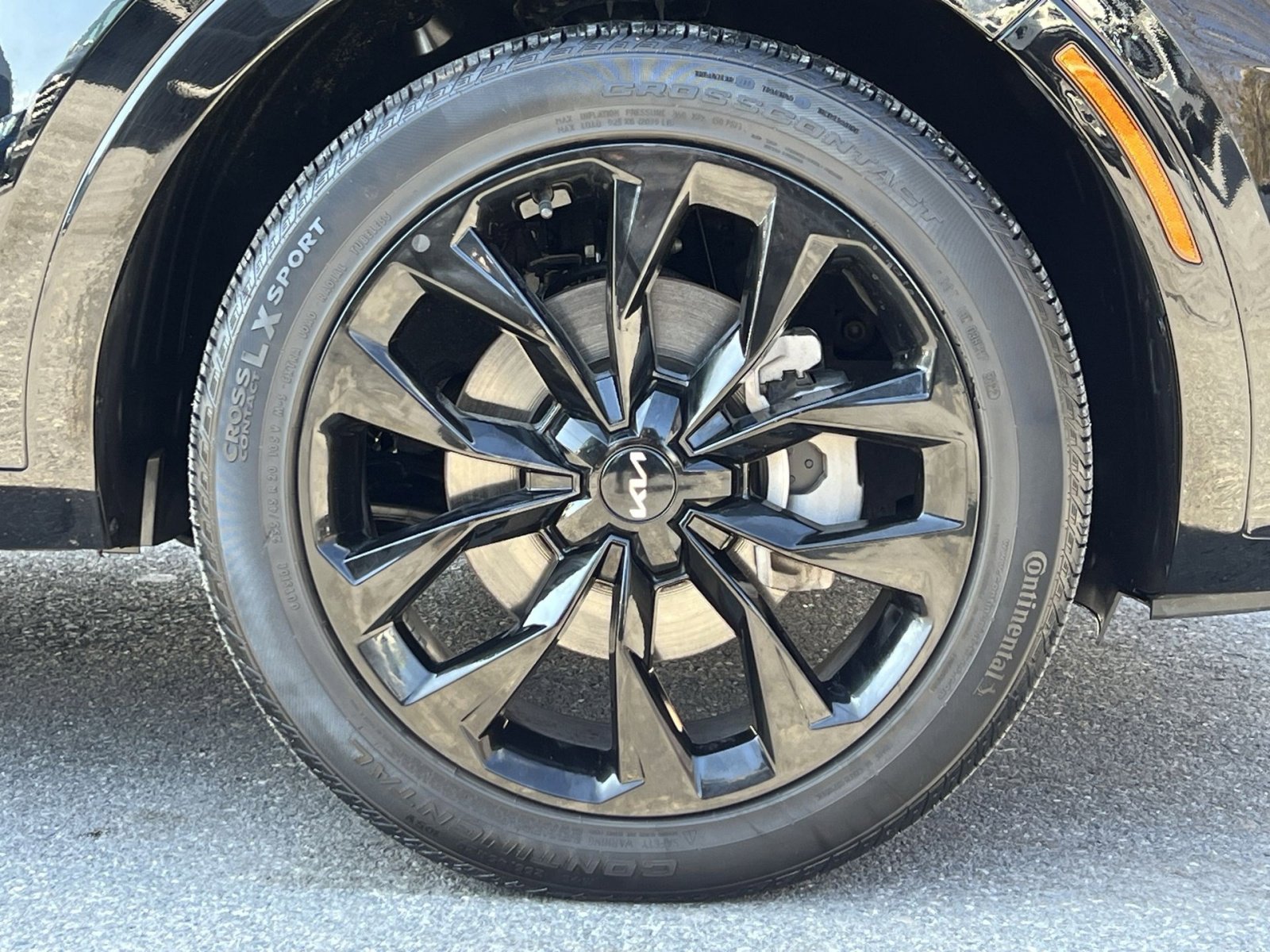 Used 2023 Kia Sorento SX image 10