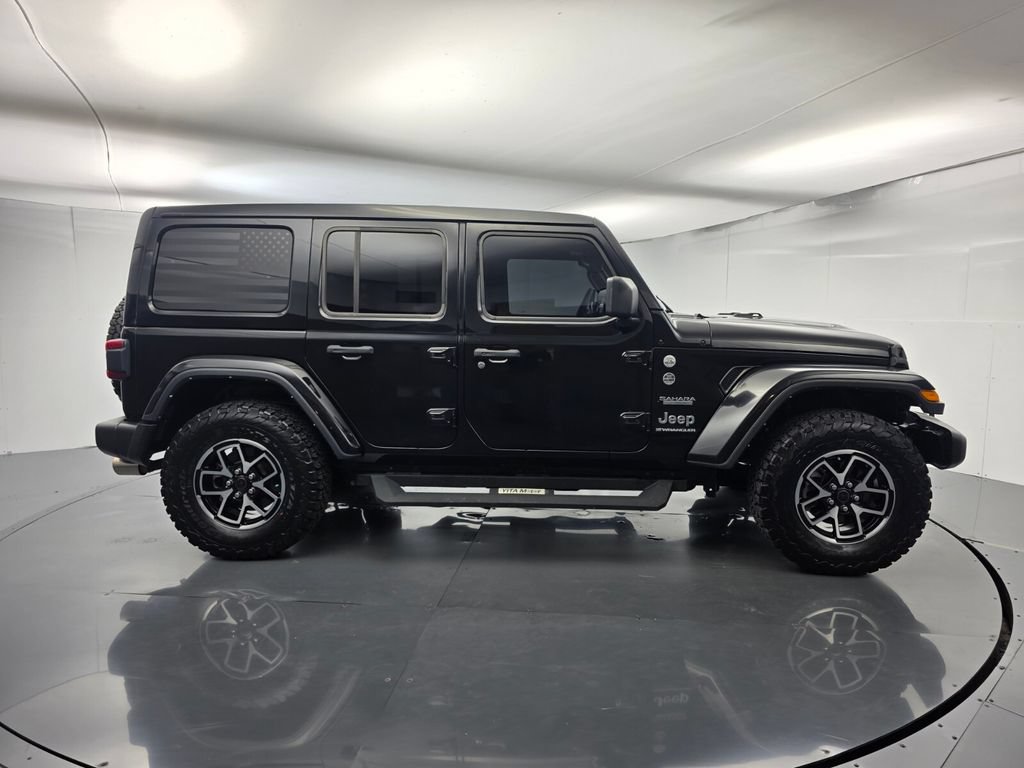 Used 2024 Jeep Wrangler Unlimited Sahara w/ Technology Group AWD/4WD image 3