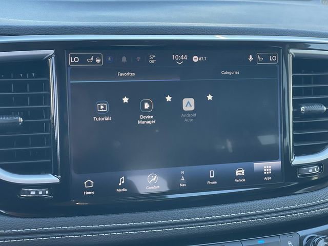 Used 2023 Chrysler Pacifica Limited FWD image 13